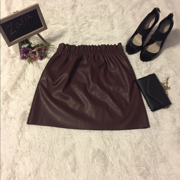 Zara Dresses & Skirts - Zara Faux Leather Burgundy Skirt SZ M